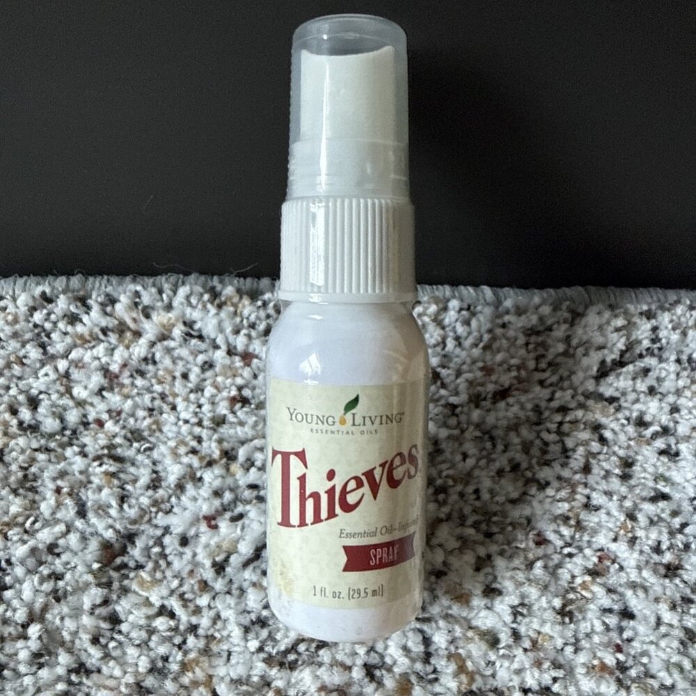 New Young Living Thieves Essential Oil Infused Spray 1 oz Factory Sealed Travel